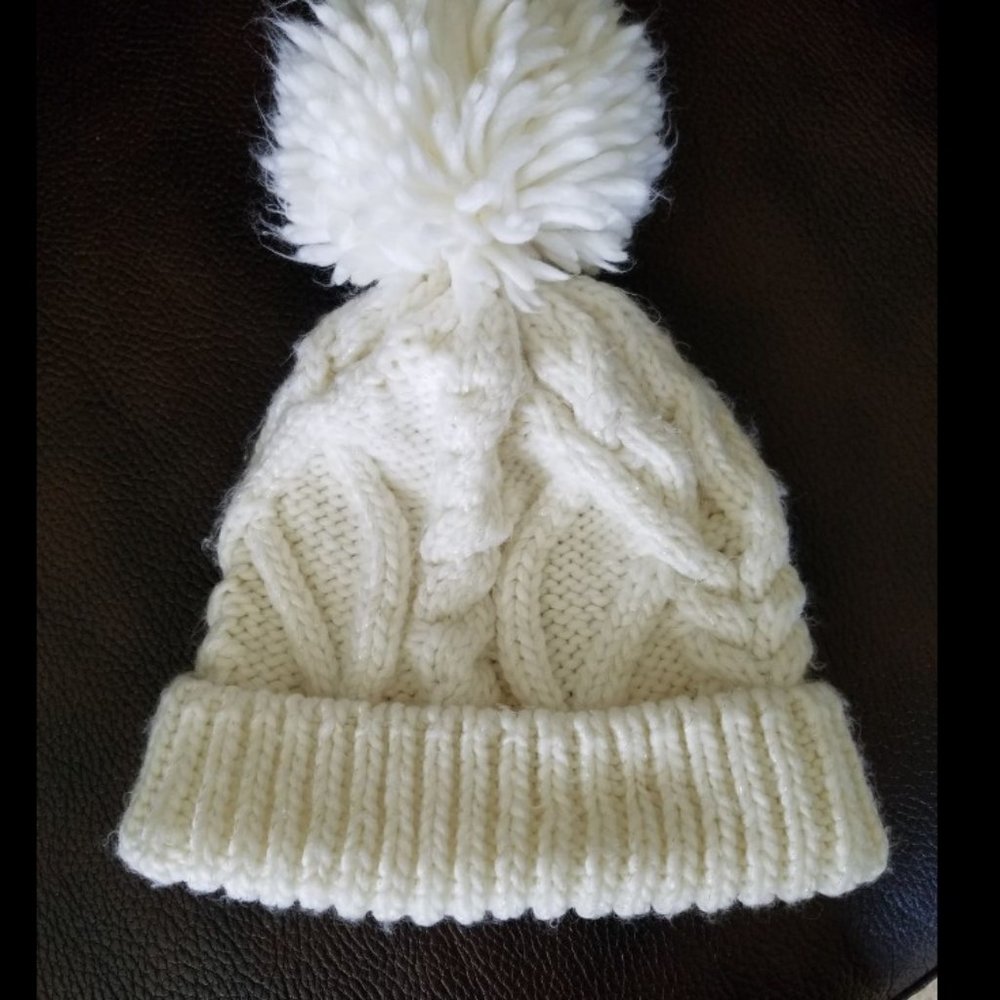women's white knit beanie